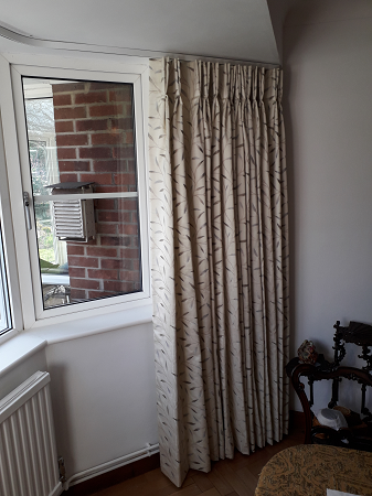 Pinch_curtain
